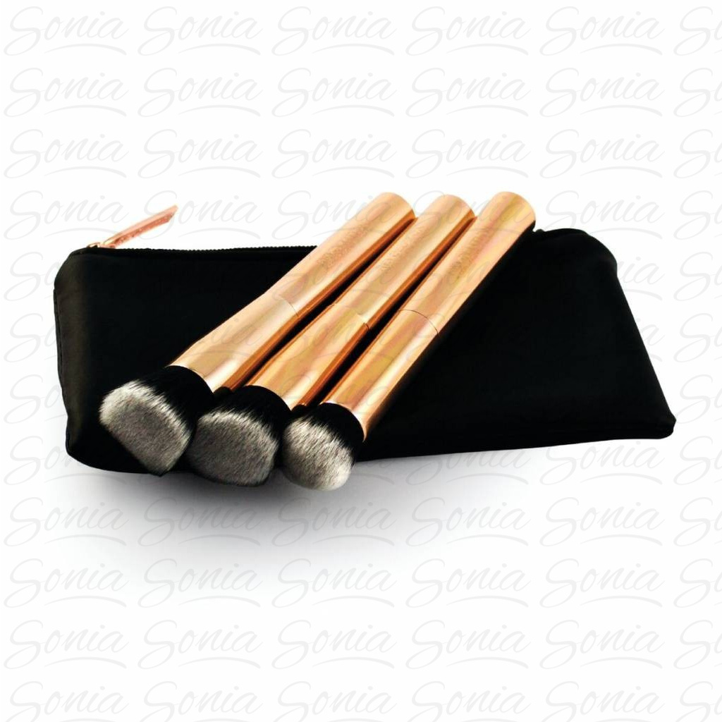 Makeup Revolution Ultra Metals Go Zestaw pędzli do konturowania twarzy  1op.-3szt 5029066093714